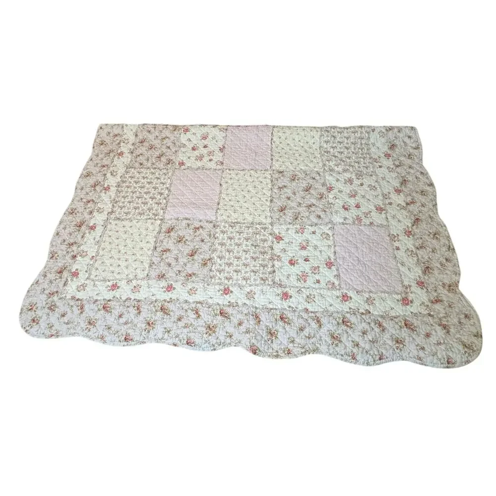VTG Shabby Chic Pink Floral Antique Rose Patchwork Quilt Blanket Twin Scalloped